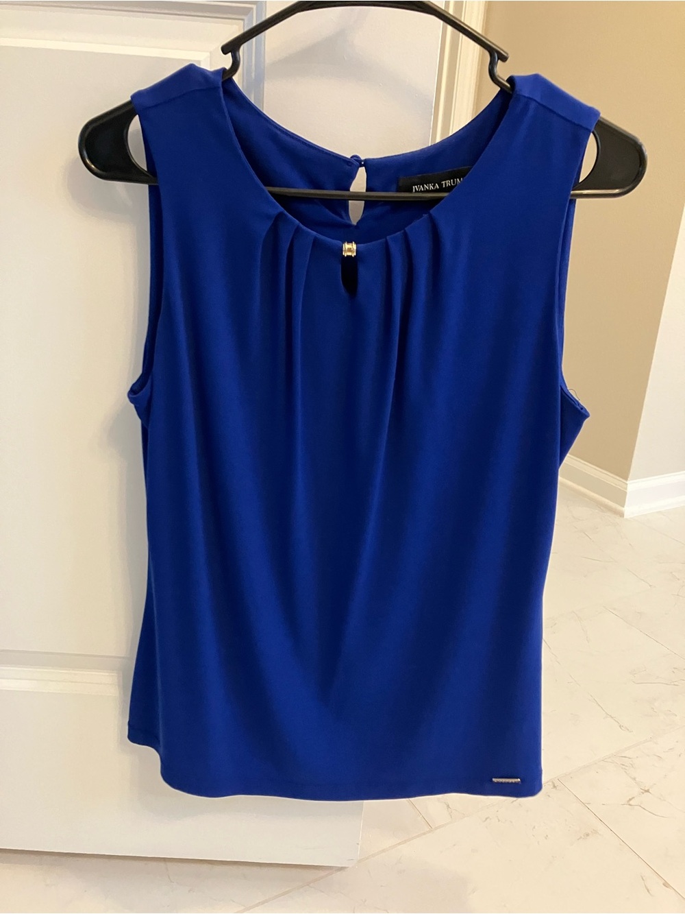 Ivanka Trump Royal Blue Sleeveless Keyhole Blouse Top Small